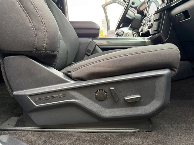 Used 2022 Black Ford XLT image 24