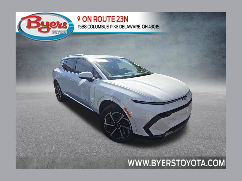 Used 2024 Summit White Chevrolet LT image 1
