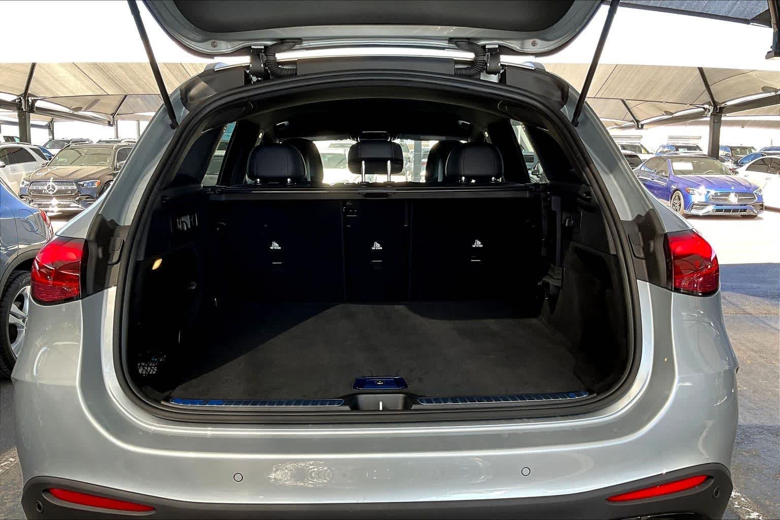 New 2026 Cirrus Silver Metallic Mercedes-Benz GLC 300 image 14