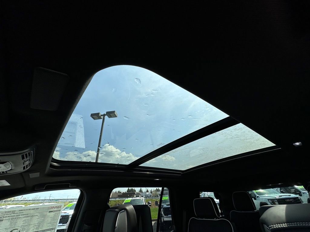 2026 GMC Yukon AT4 Ultimate - Photo 38