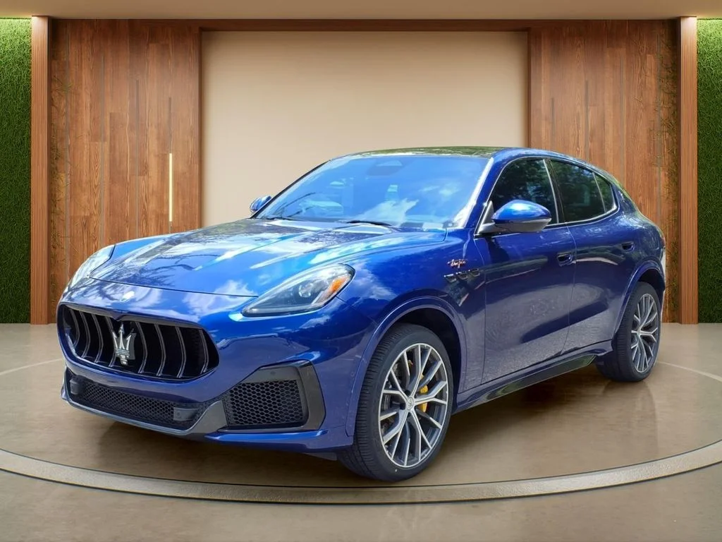 Used 2024 Blue Maserati Trofeo image 27