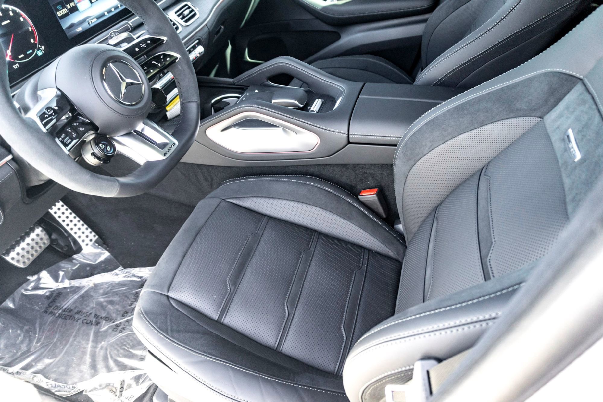New 2025 MANUFAKTUR Moonlight White Metallic Mercedes-Benz AMG® GLE 53 4MATIC+ SUV image 31
