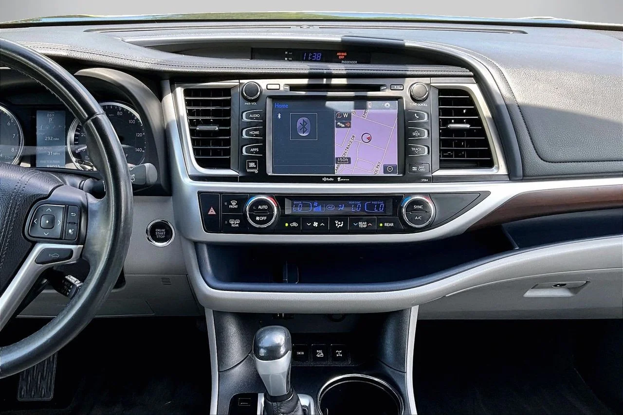 Used 2015 Black Toyota Limited image 12