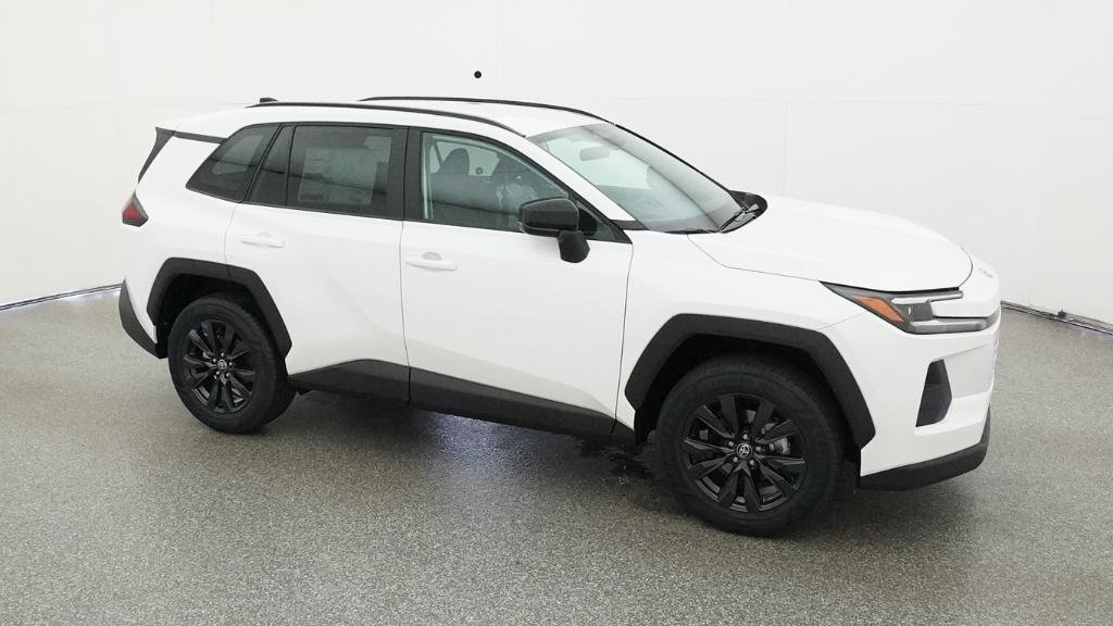 New 2026 Ice Cap Toyota XLE Premium image 16
