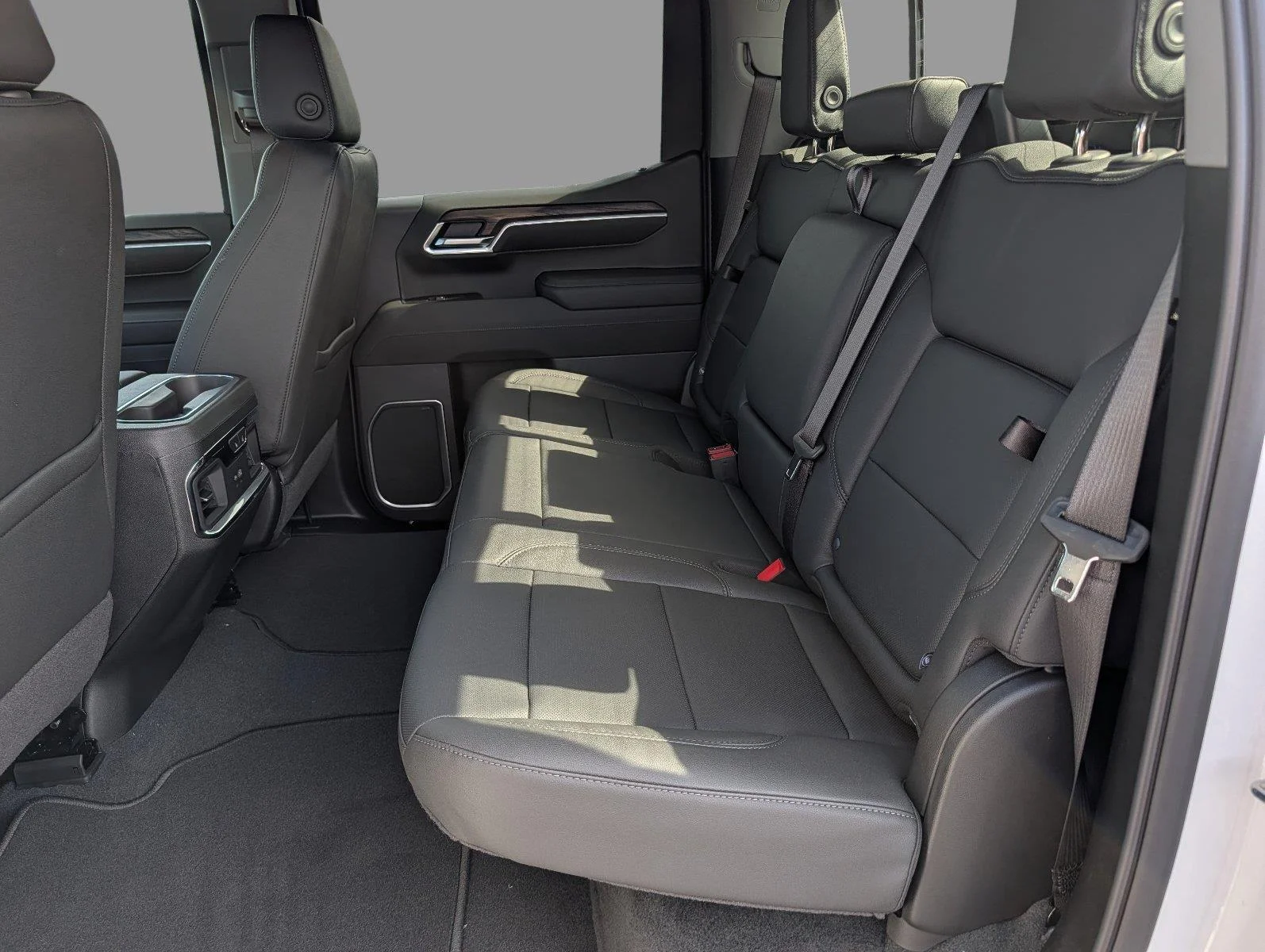 New 2026 Summit White GMC SLT image 34