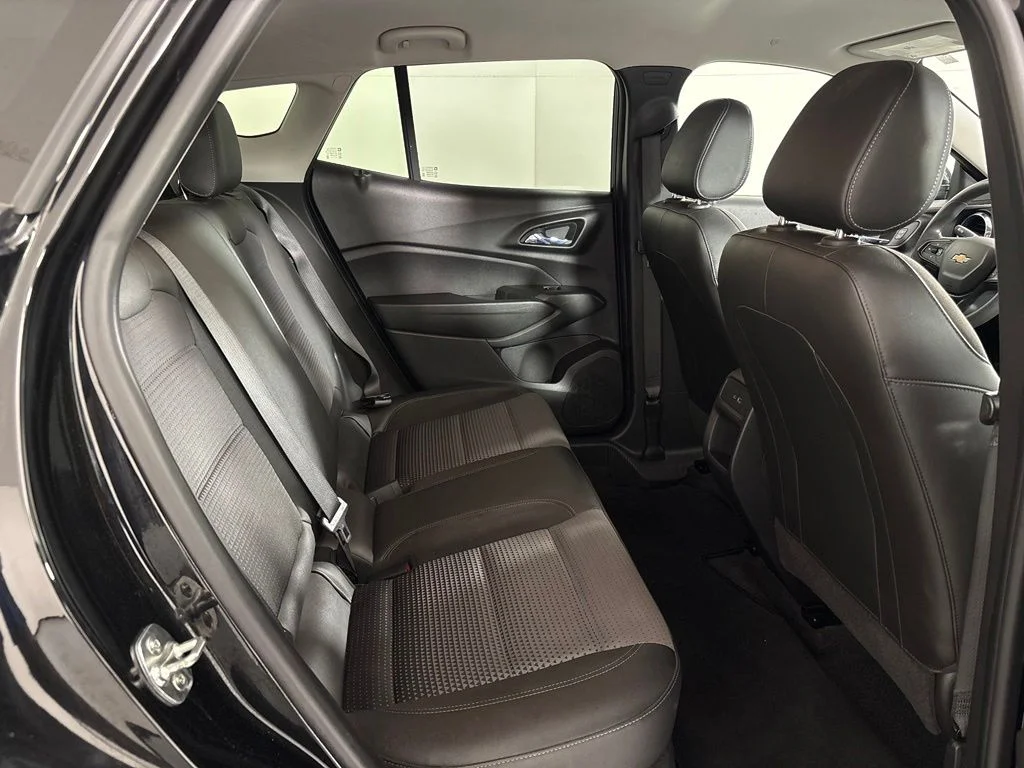 Used 2025 Black Chevrolet LT image 38