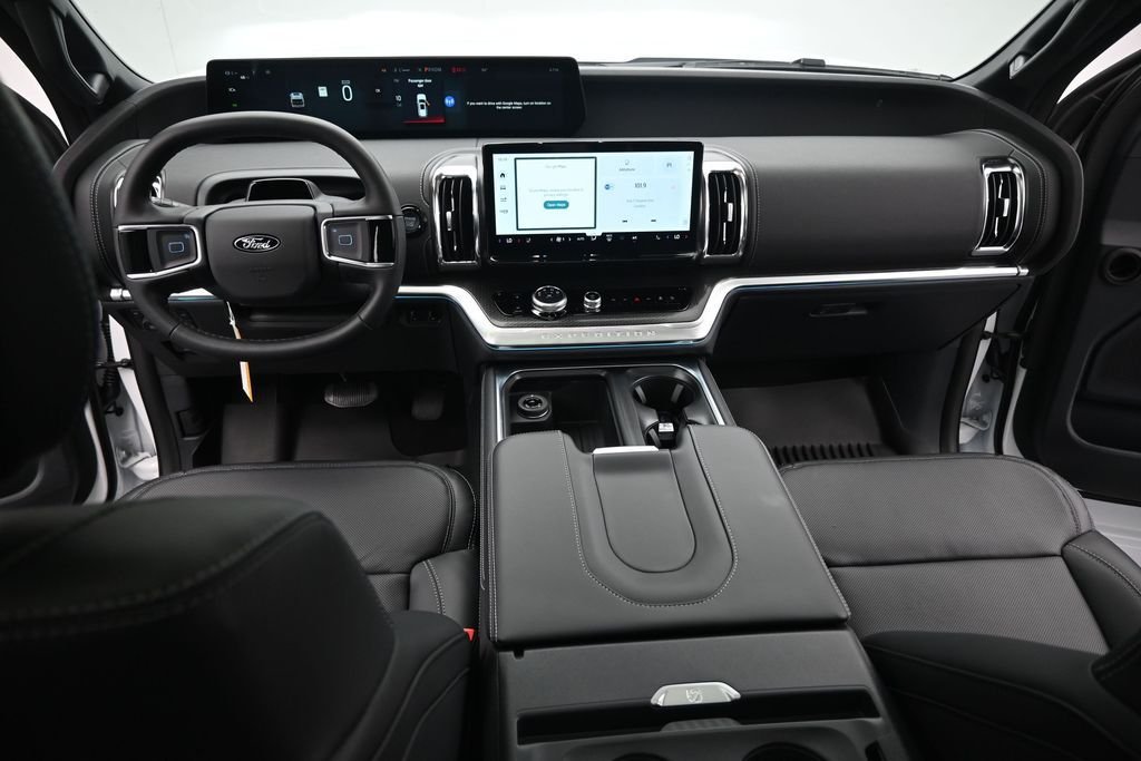 New 2026 Oxford White Ford Platinum image 24