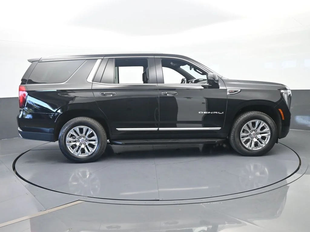 Used 2025 Onyx Black GMC Denali image 7