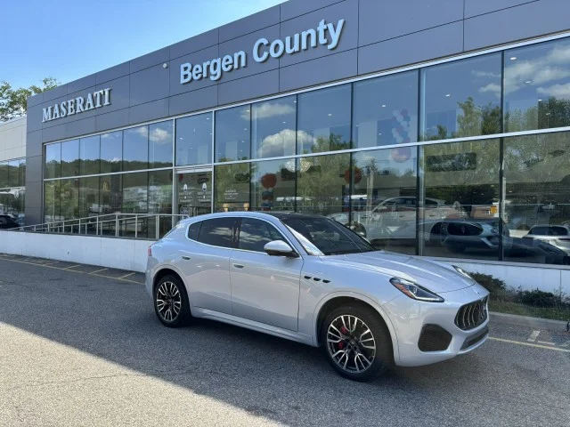 Used 2023 Bianco Astro Metallic Maserati GT ~Heads Up Display ~ Premium Plus Package !!! LOADED !!! image 4