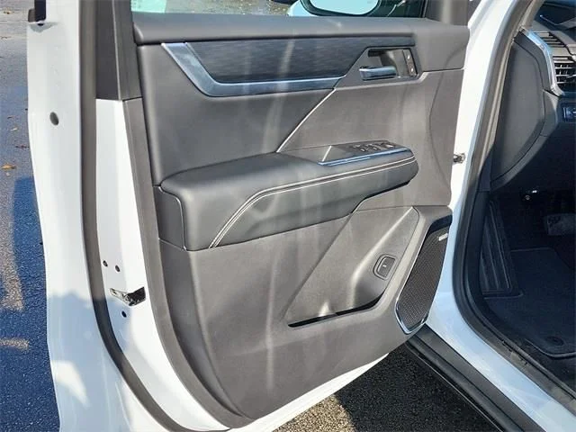 2026 GMC Acadia Elevation - Photo 11