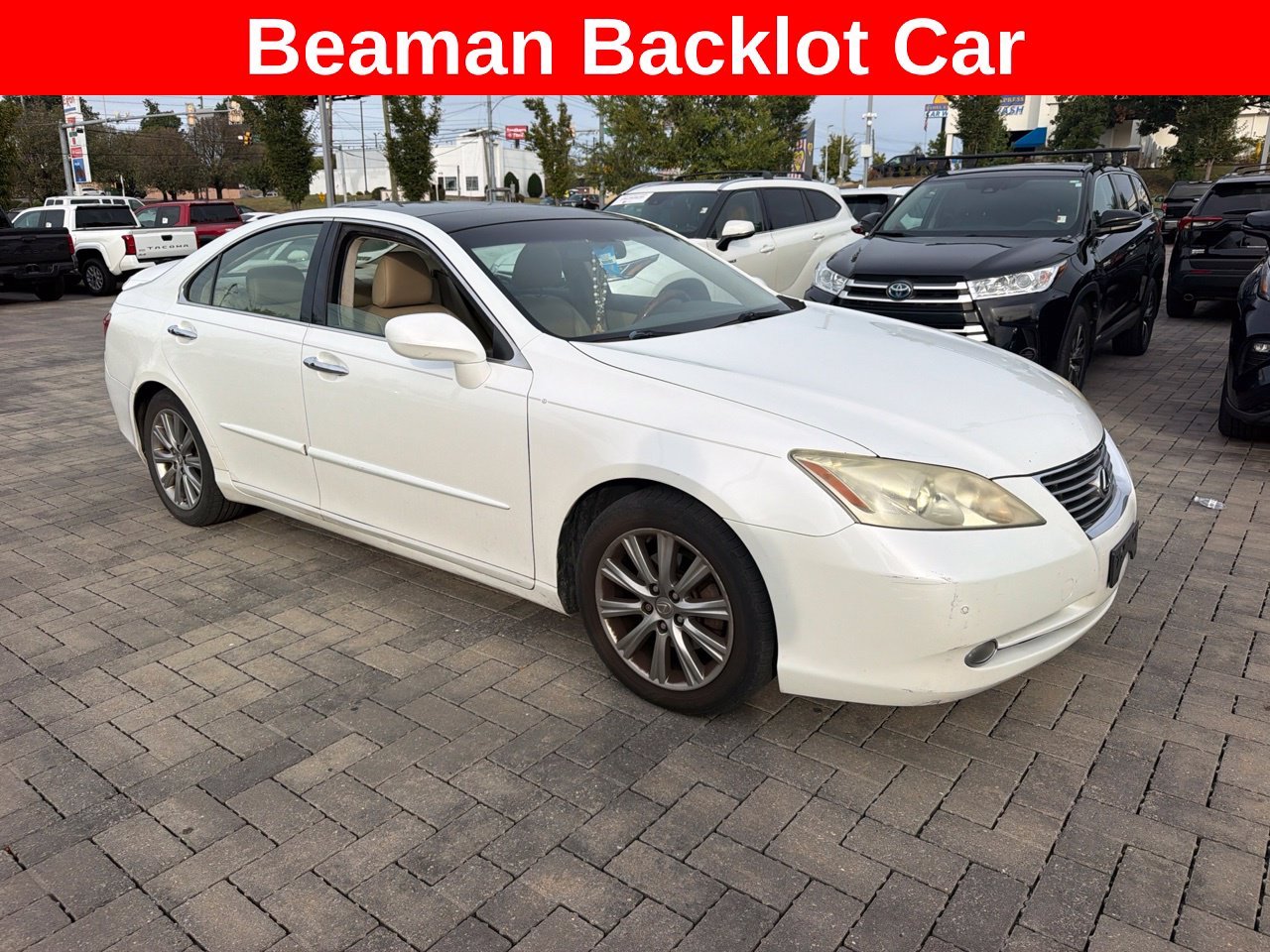 Used 2008 White Lexus 350 image 3