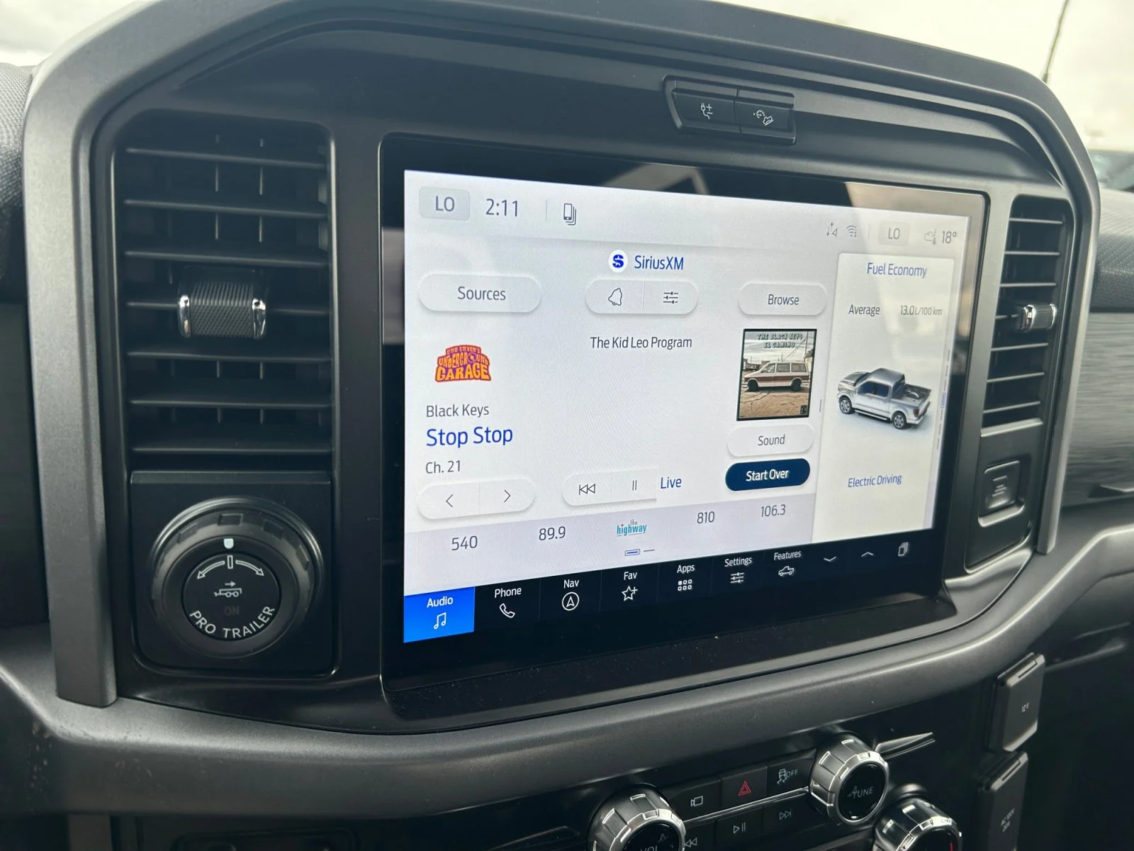 New 2026 Carbonized Grey Metallic Ford XLT image 24