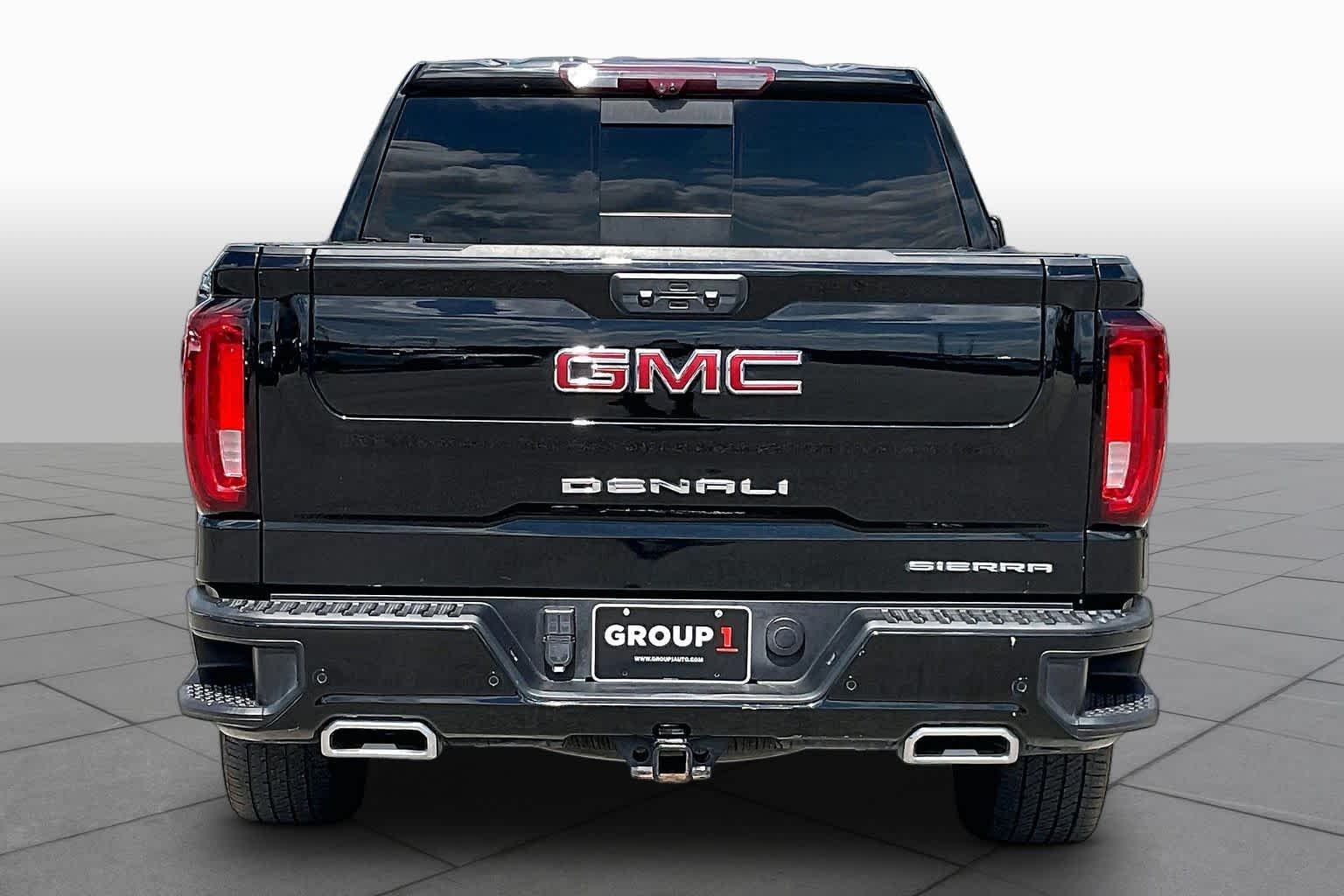 Used 2024 Onyx Black GMC Denali image 5