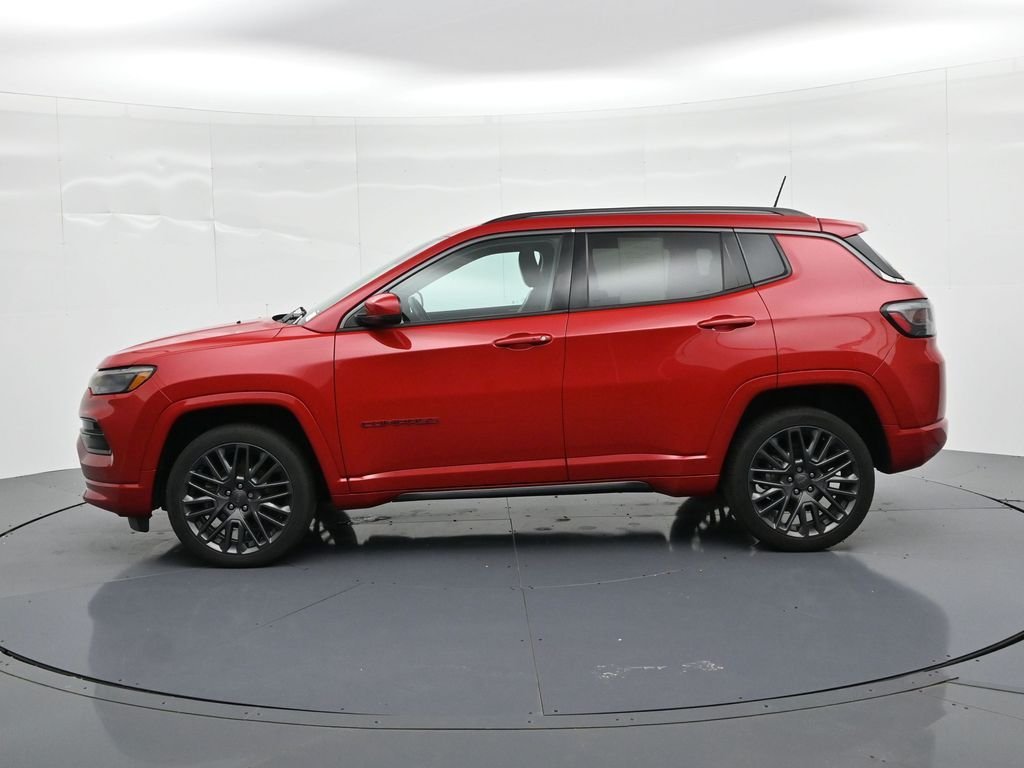 Used 2022 Red Jeep Limited image 8