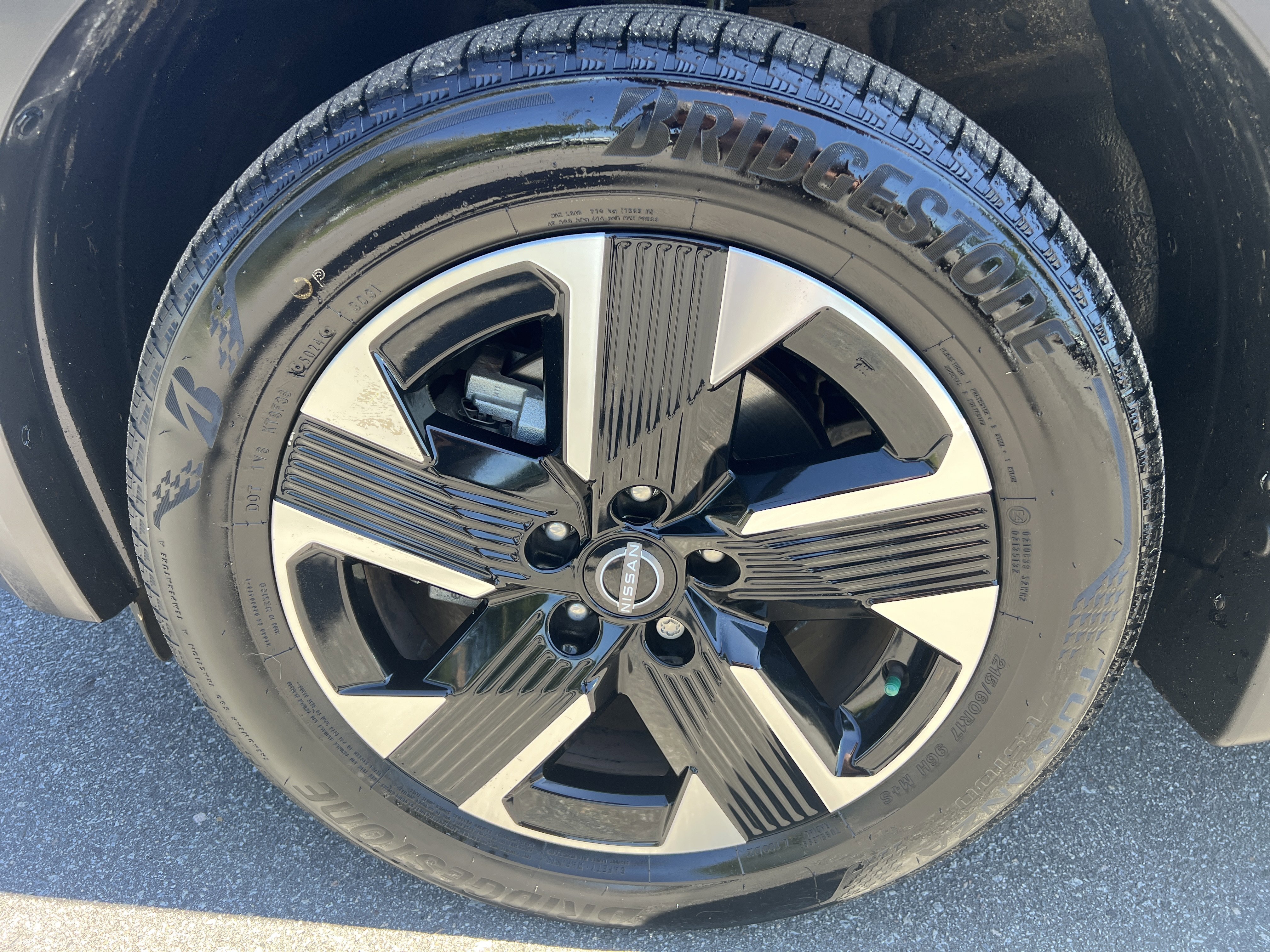 Used 2025 Gun Metallic Nissan SV image 9