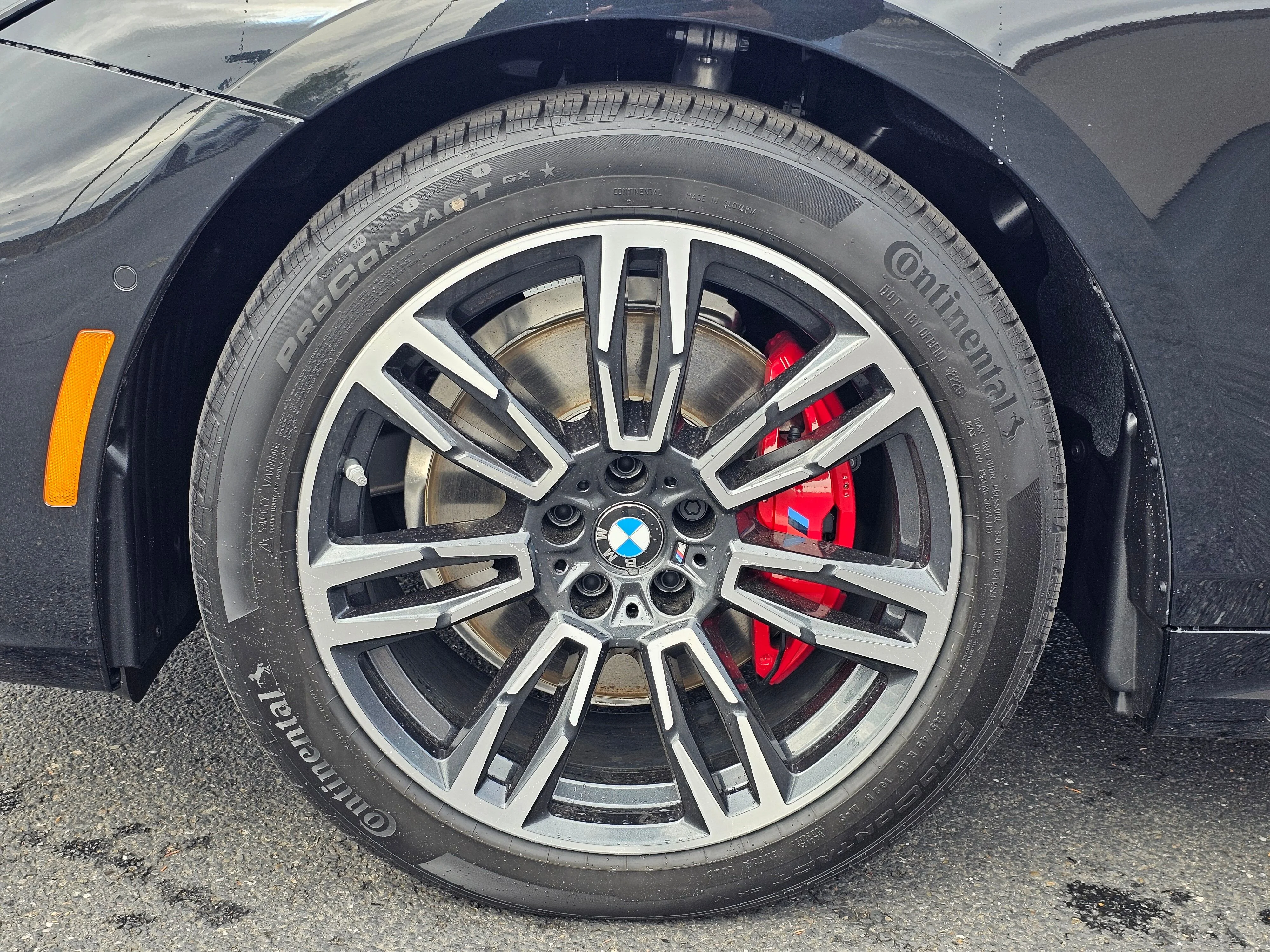2026 BMW 5 Series 530i - Photo 8