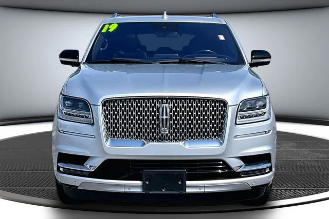 Used 2019 Lincoln Navigator Reserve with VIN 5LMJJ2LT0KEL25376 for sale in Kansas City