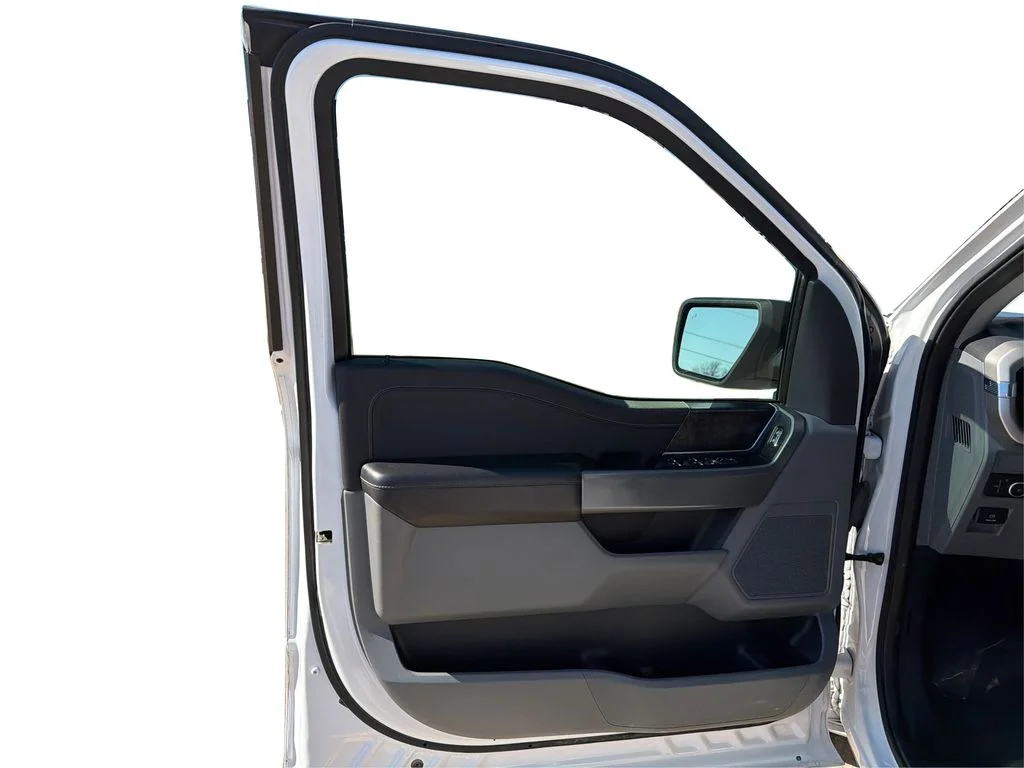 Used 2021 Oxford White Ford XLT image 20