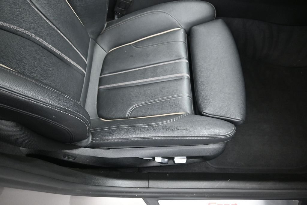 Used 2017 Cashmere Silver Metallic BMW 530i xDrive image 35