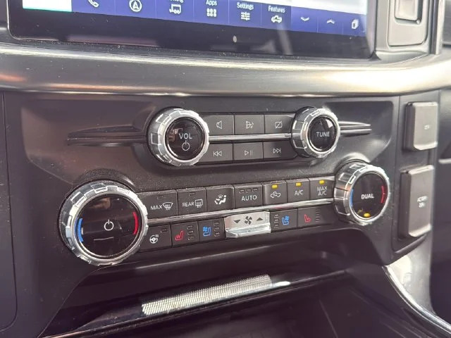 Used 2022 Gray Ford Lariat image 17