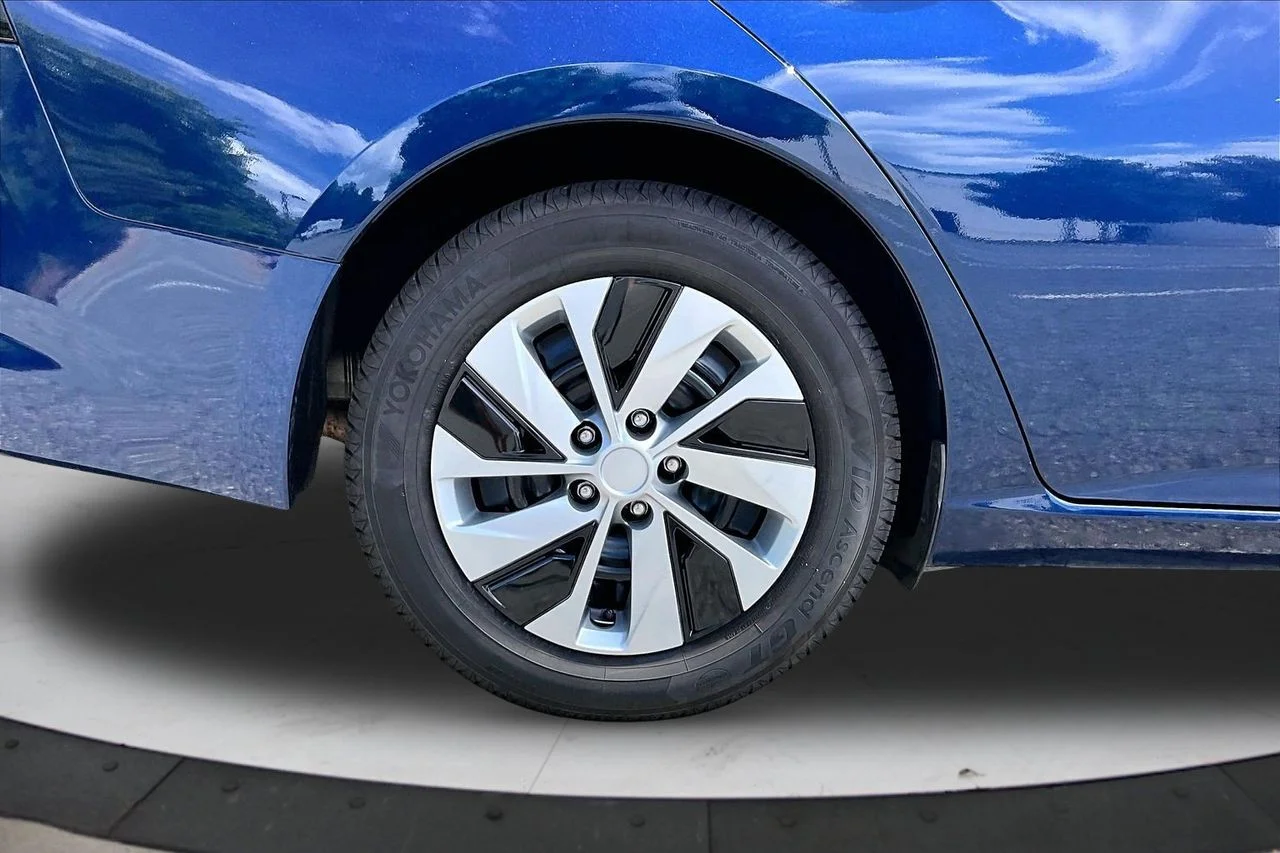 Certified Used 2022 Blue Nissan 2.5 S image 33
