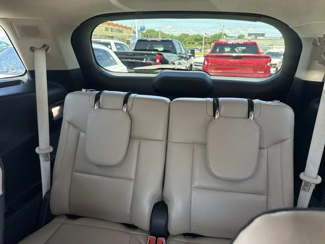 Used 2022 White Ford Limited image 17