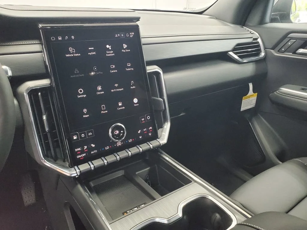 New 2026 Sterling Metallic GMC Elevation image 17