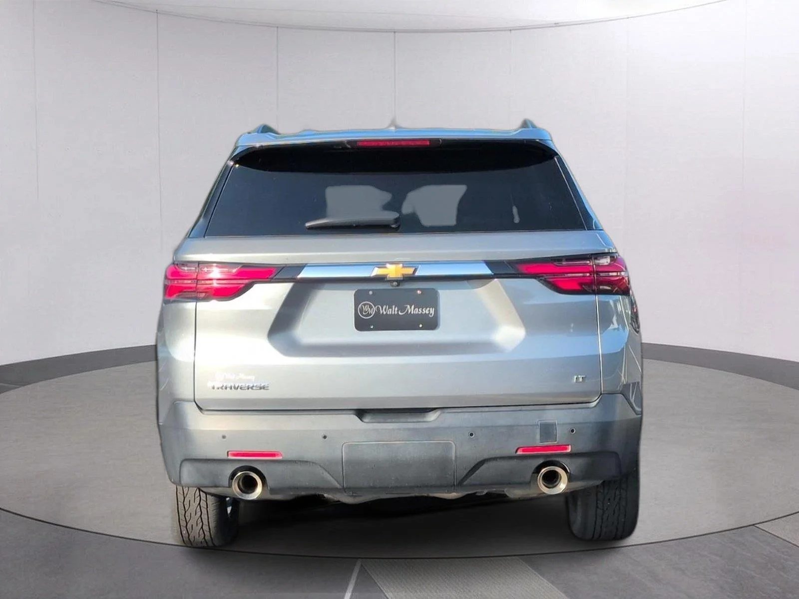 Used 2023 STERLING GRAY METALLIC Chevrolet LT Cloth image 4
