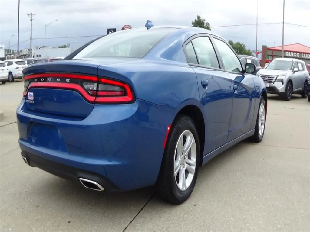 Certified Used 2023 Frostbite (pca) Dodge SXT image 6