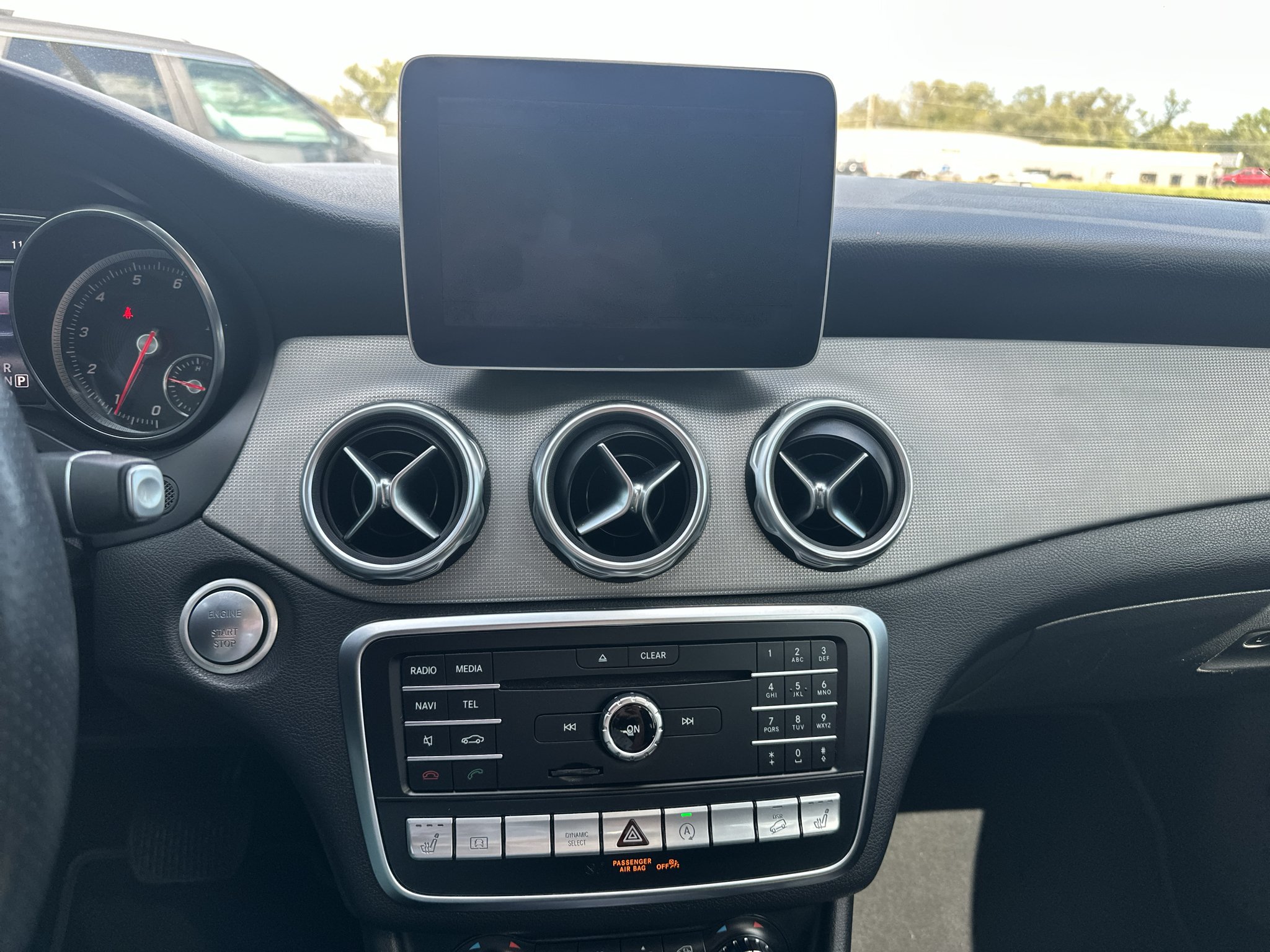 Used 2018 Polar Silver Metallic Mercedes-Benz 250 image 4