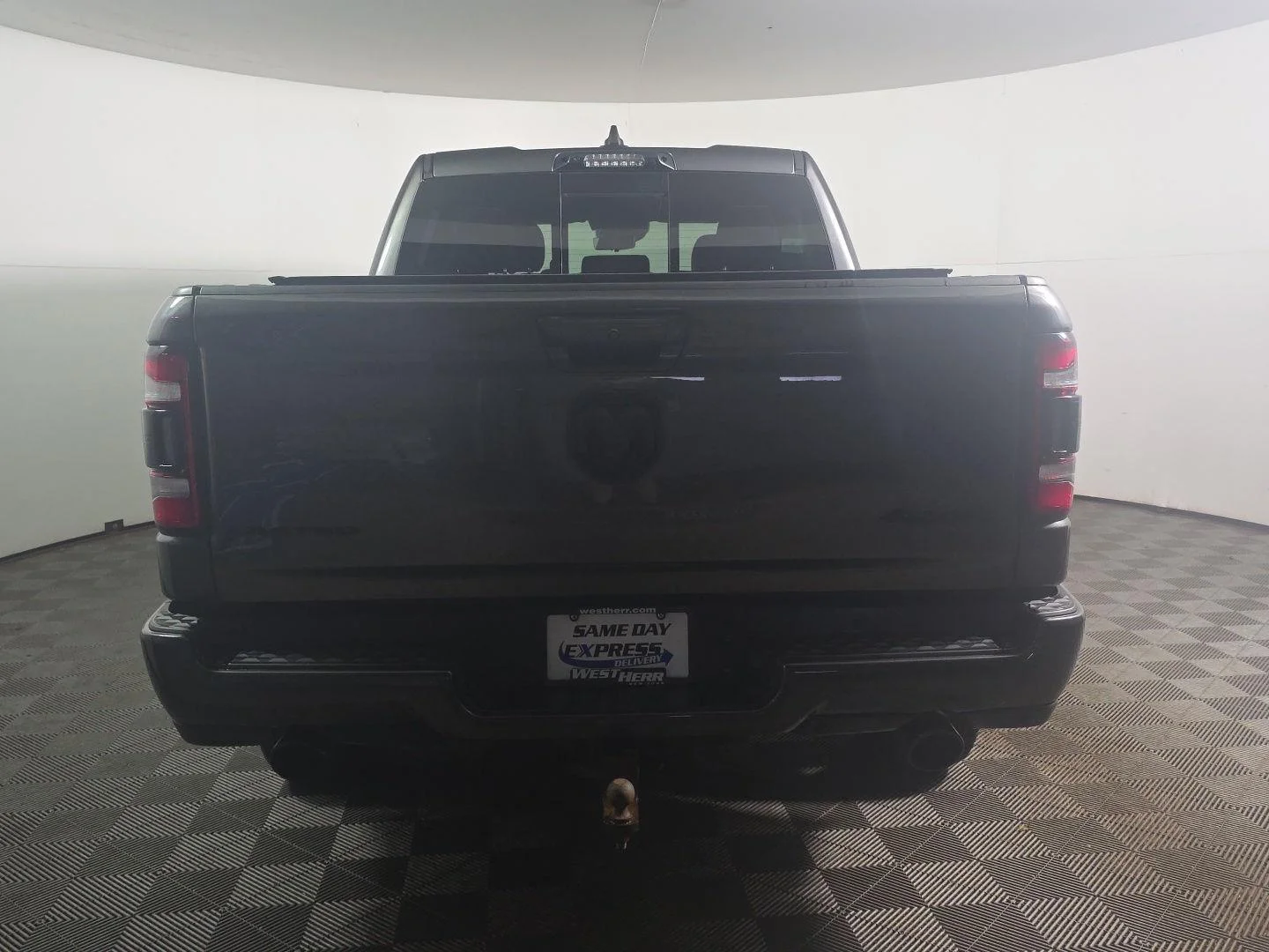 Used 2022 Granite Crystal Metallic Clearcoat Ram Limited image 11