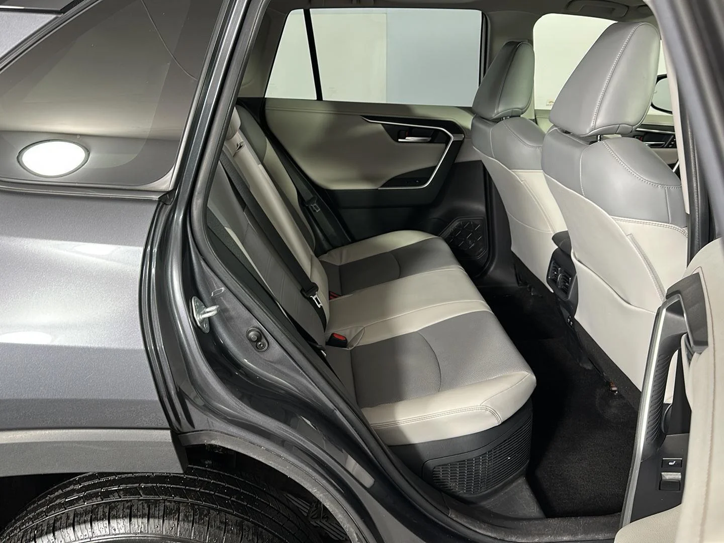 Used 2020 Magnetic Gray Metallic Toyota Limited image 32