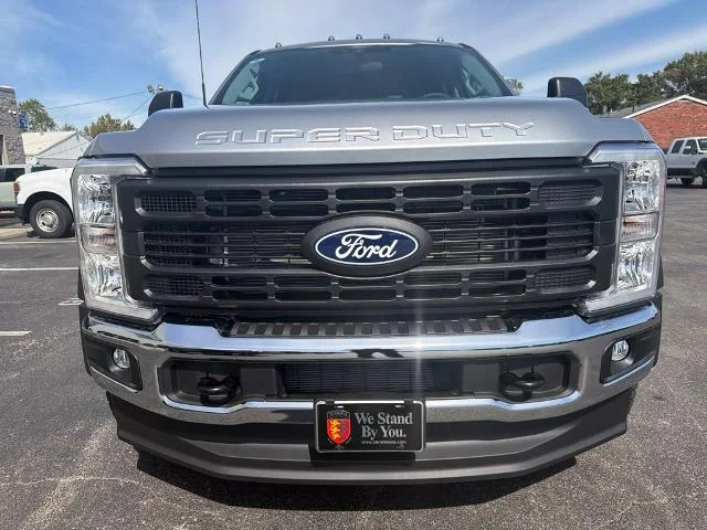 New 2027 Iconic Silver Metallic Ford F-450® XL image 35