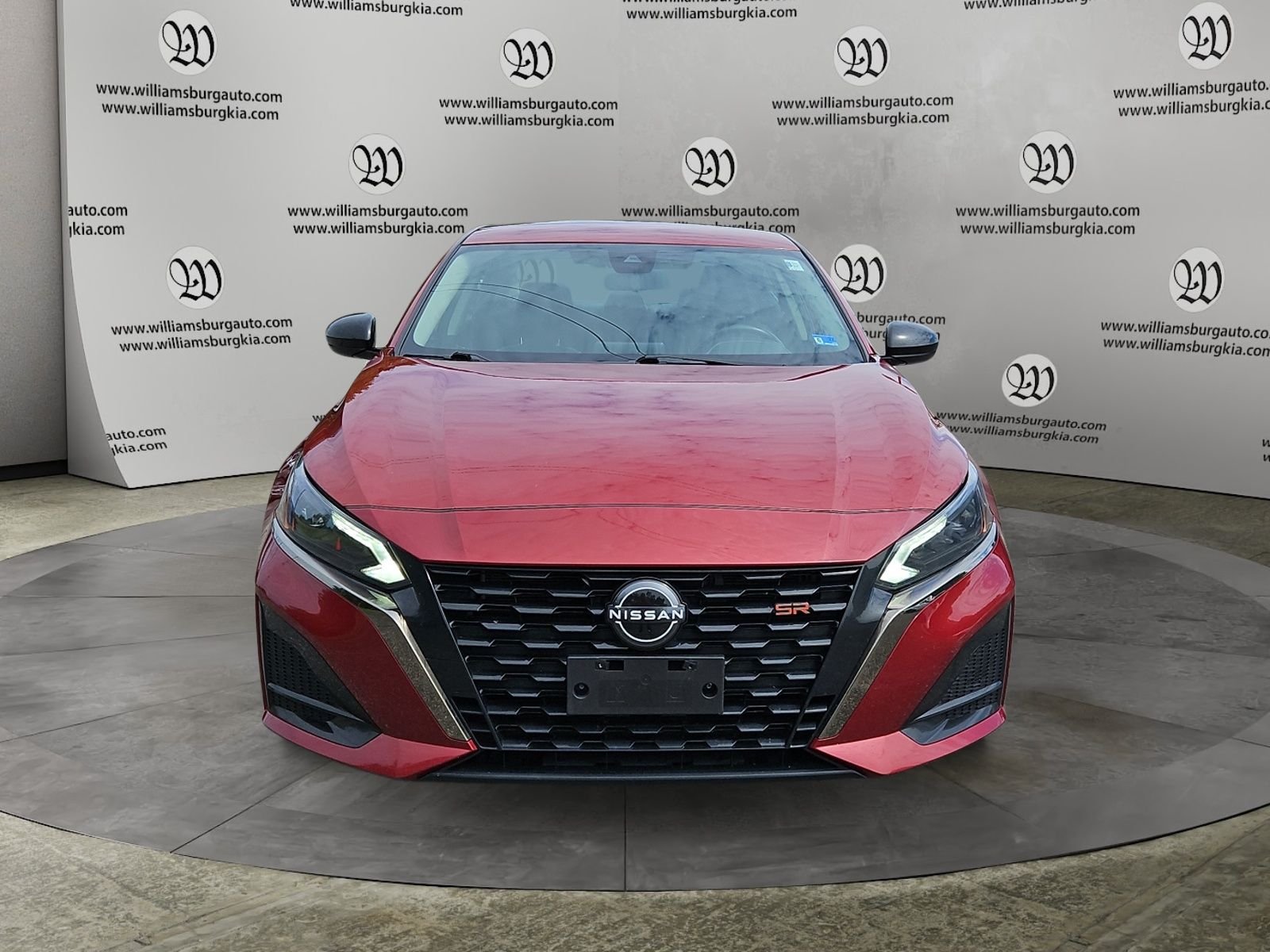 Used 2024 Red Nissan 2.5 SR image 8