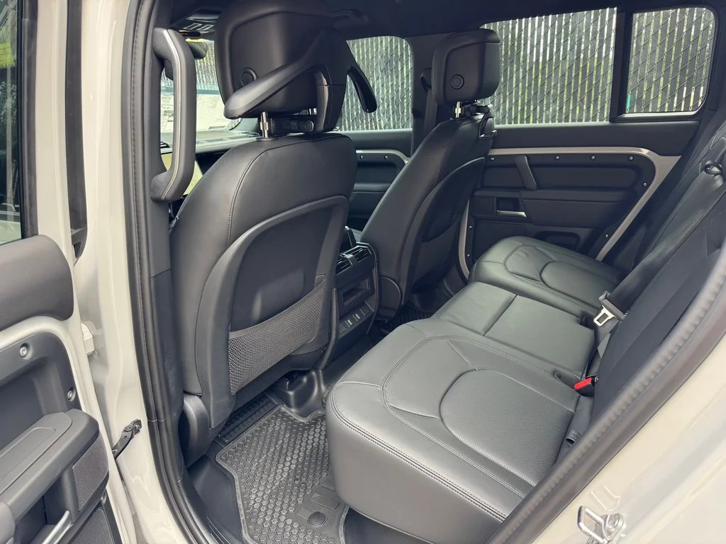 New 2026 Fuji White Land Rover S image 14