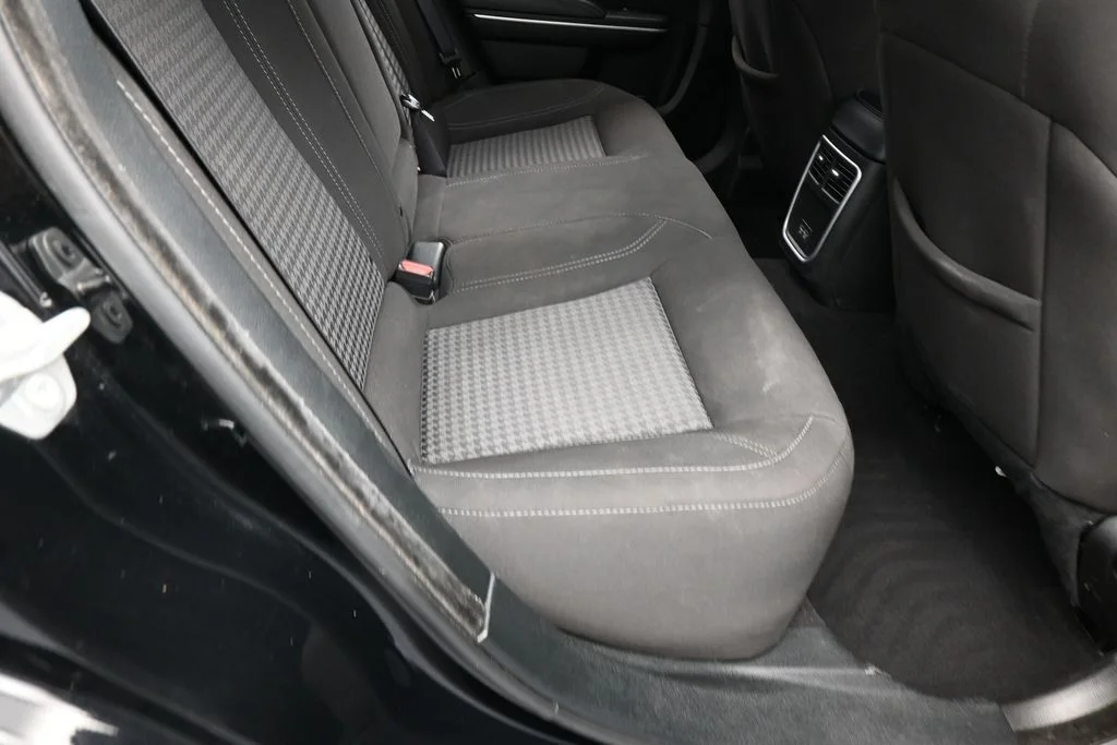 Used 2023 Pitch Black Clearcoat Dodge SXT image 33