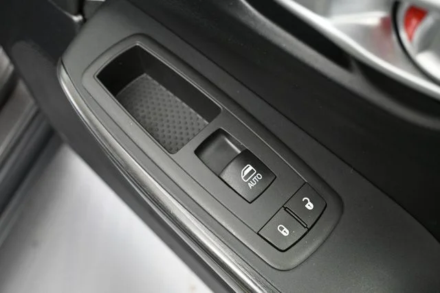 Used 2016 Gray Jeep Latitude image 42