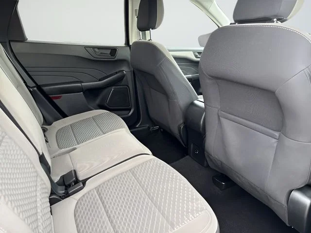 Used 2022 Gray Ford SE image 23