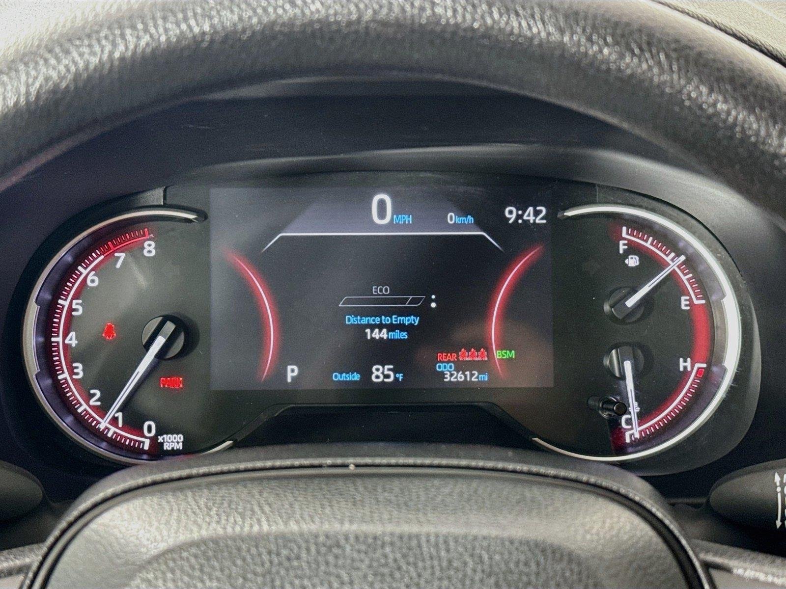 Used 2025 Ice Cap Toyota XLE image 20