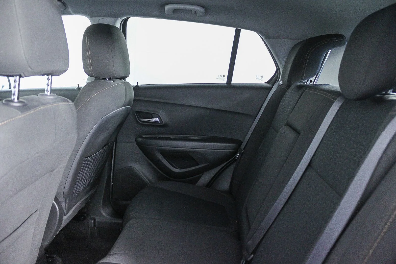 Used 2018 Silver Chevrolet LS image 18
