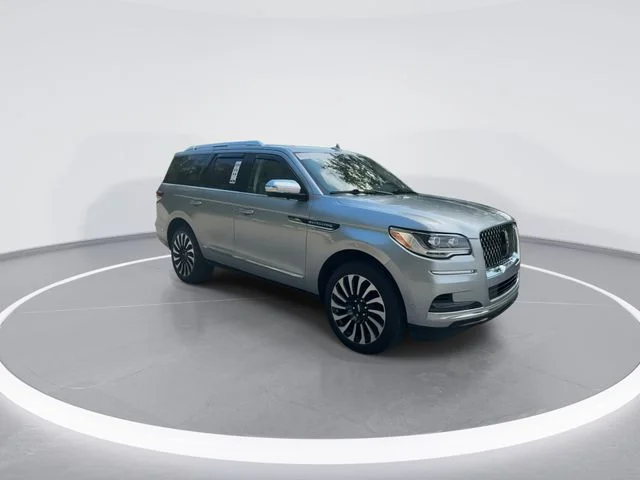 Used 2024 Silver Lincoln Black Label image 2