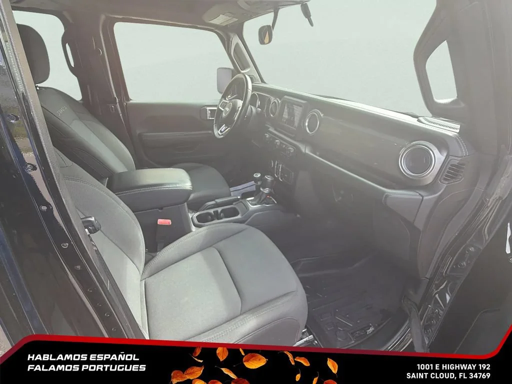 Used 2019 Black Jeep Sahara 4x4 image 17