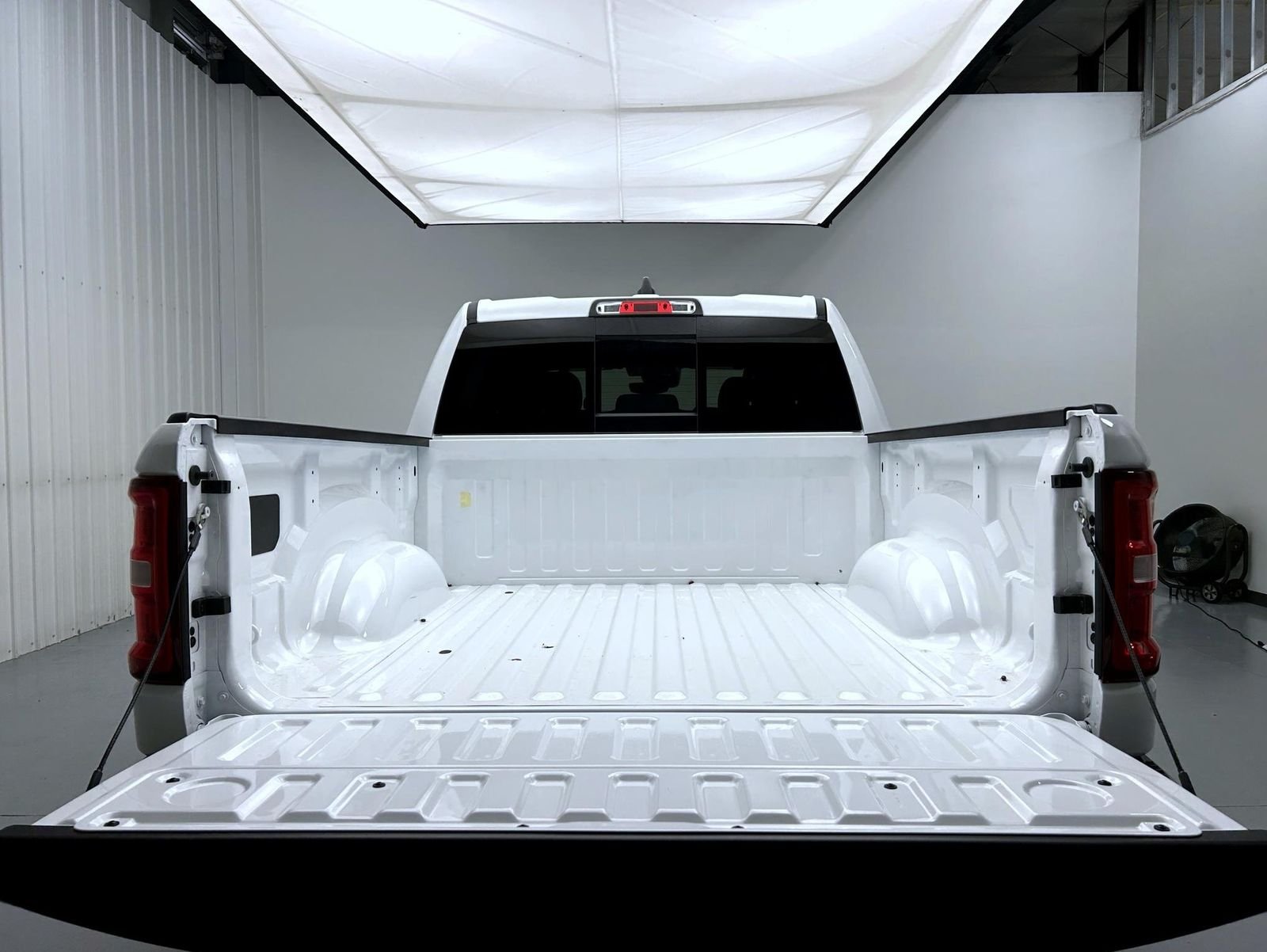 New 2026 Bright White Clear-Coat Exterior Paint RAM Big Horn/Lone Star image 21