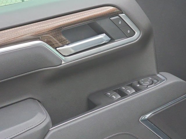 New 2026 Summit White Chevrolet LT image 18