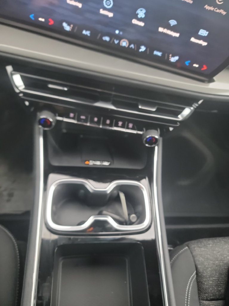 2027 Chevrolet Traverse LT - Photo 19