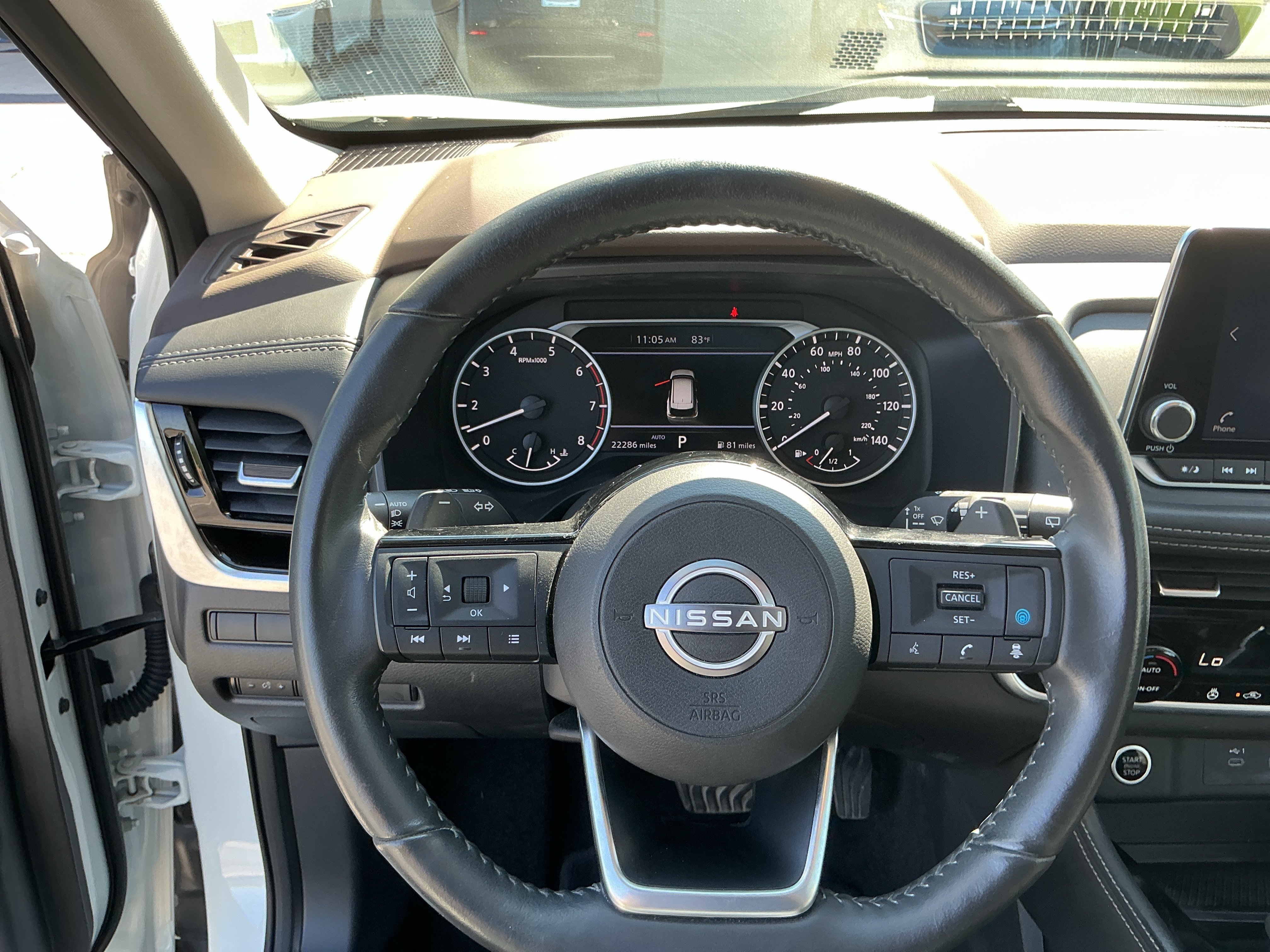 Used 2023 Pearl White Tricoat Nissan SL image 14