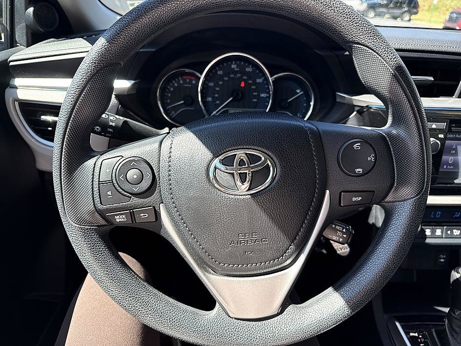 Used 2016 Super White Toyota LE image 15