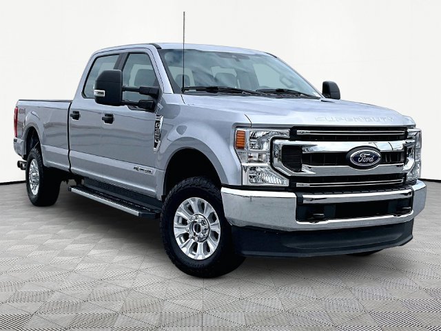 Used 2022 Silver Metallic Ford XL image 1