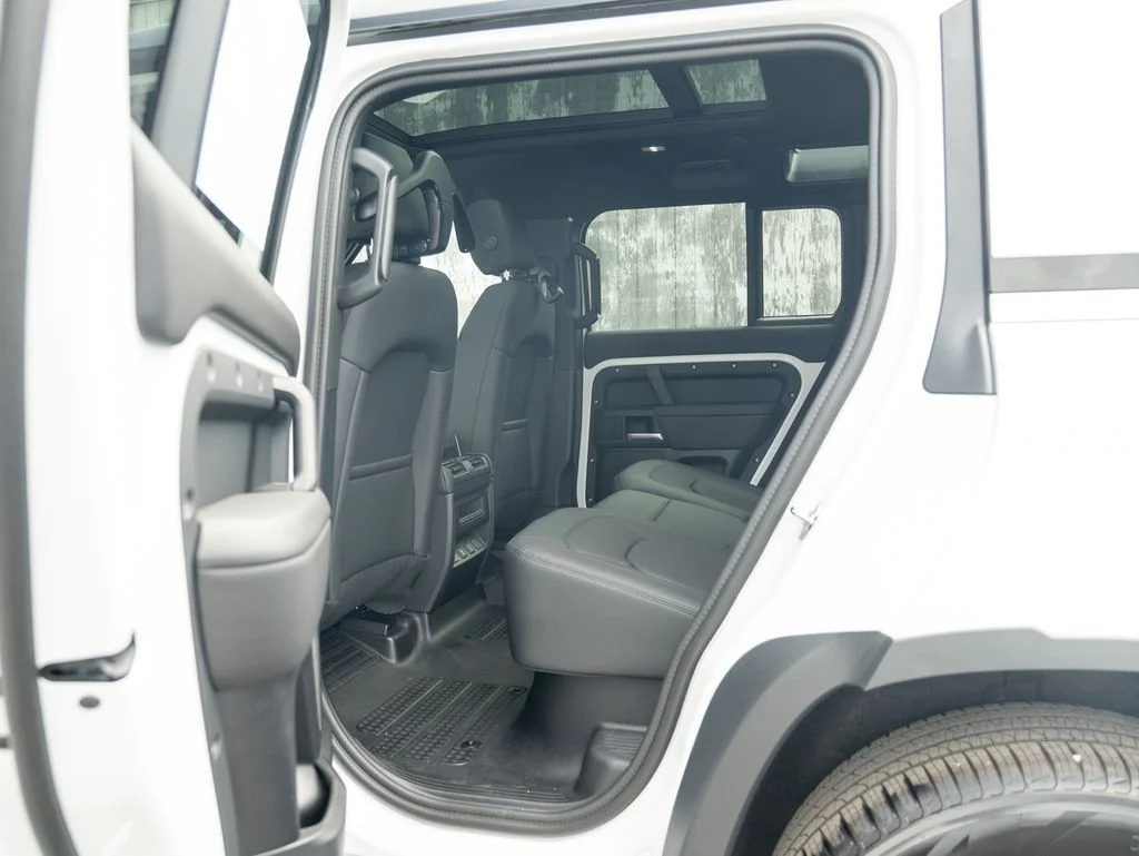 New 2026 Fuji White Land Rover S image 21