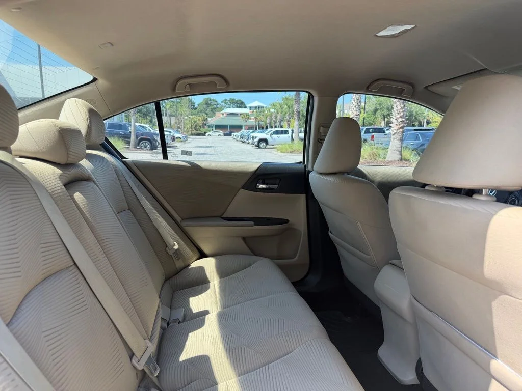 Used 2014  Honda LX image 16
